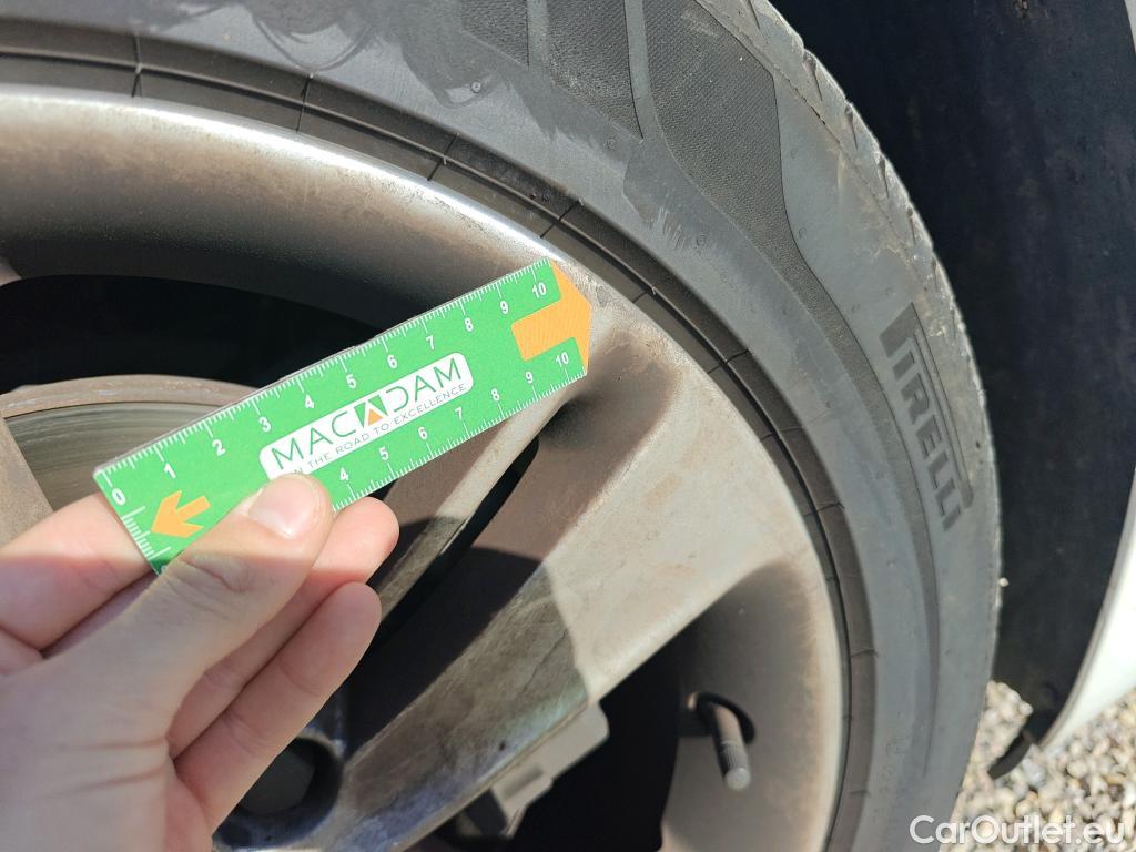  Land Rover  Discovery OPEL Insignia / 2020 / 5P / berlina con portón GS Business Edition 1.5D DVH 90kW MT6 #37