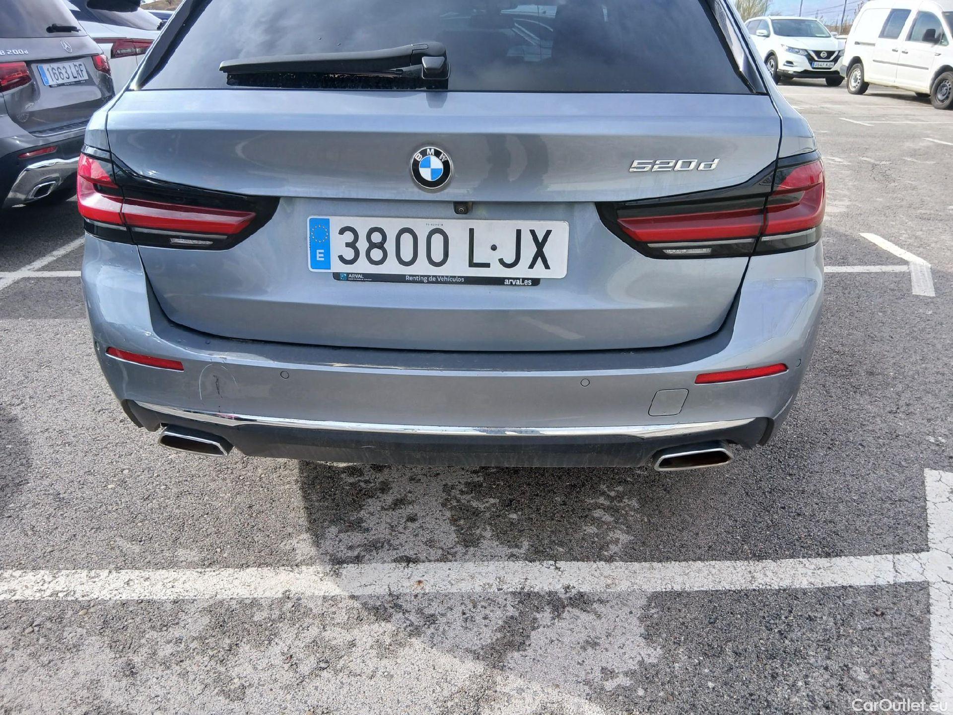  Bmw  Serie 5 BMW  / 2020 / 5P / familiar 520dA Touring #18