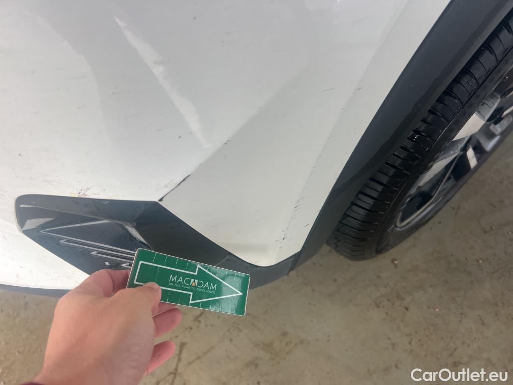  Peugeot  2008 PEUGEOT  / 2019 / 5P / todoterreno Allure Pack Puretech 130 S&S EAT8 (AC) #19