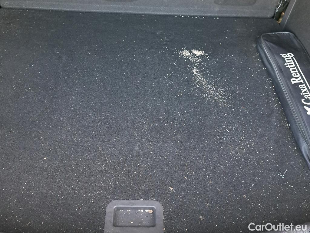  Ford  Kuga FORD  / 2016 / 5P / todoterreno 1.5 EcoBoost 88kW 4x2 Trend+ (CX) #19