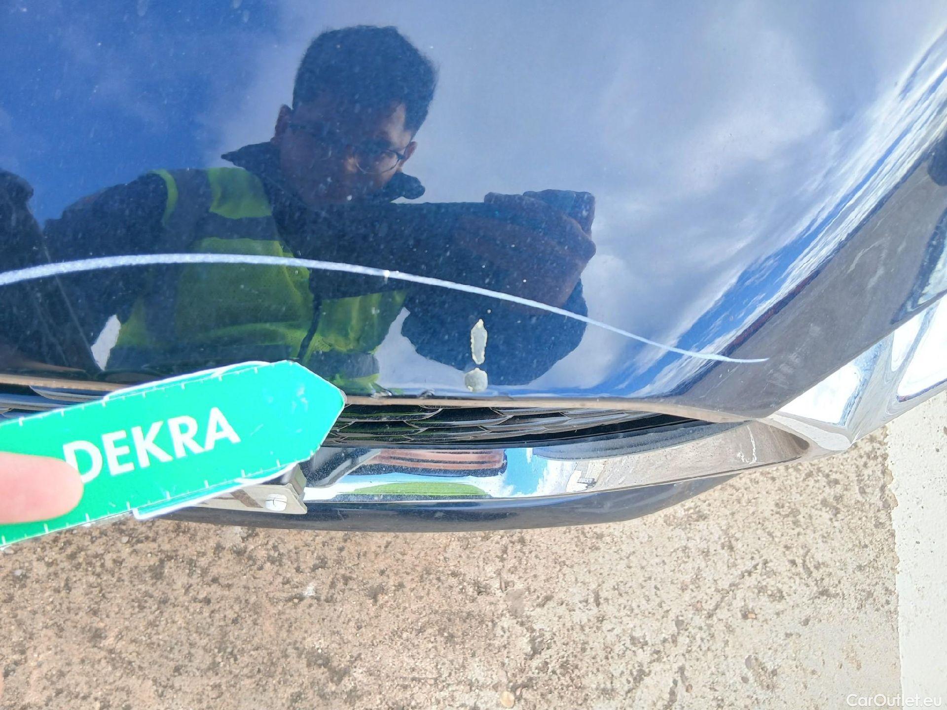  Mazda  3 MAZDA Mazda / 2019 / 4P / sedán 2.0 e-SKYACTIV-G 88KW ZENITH #19