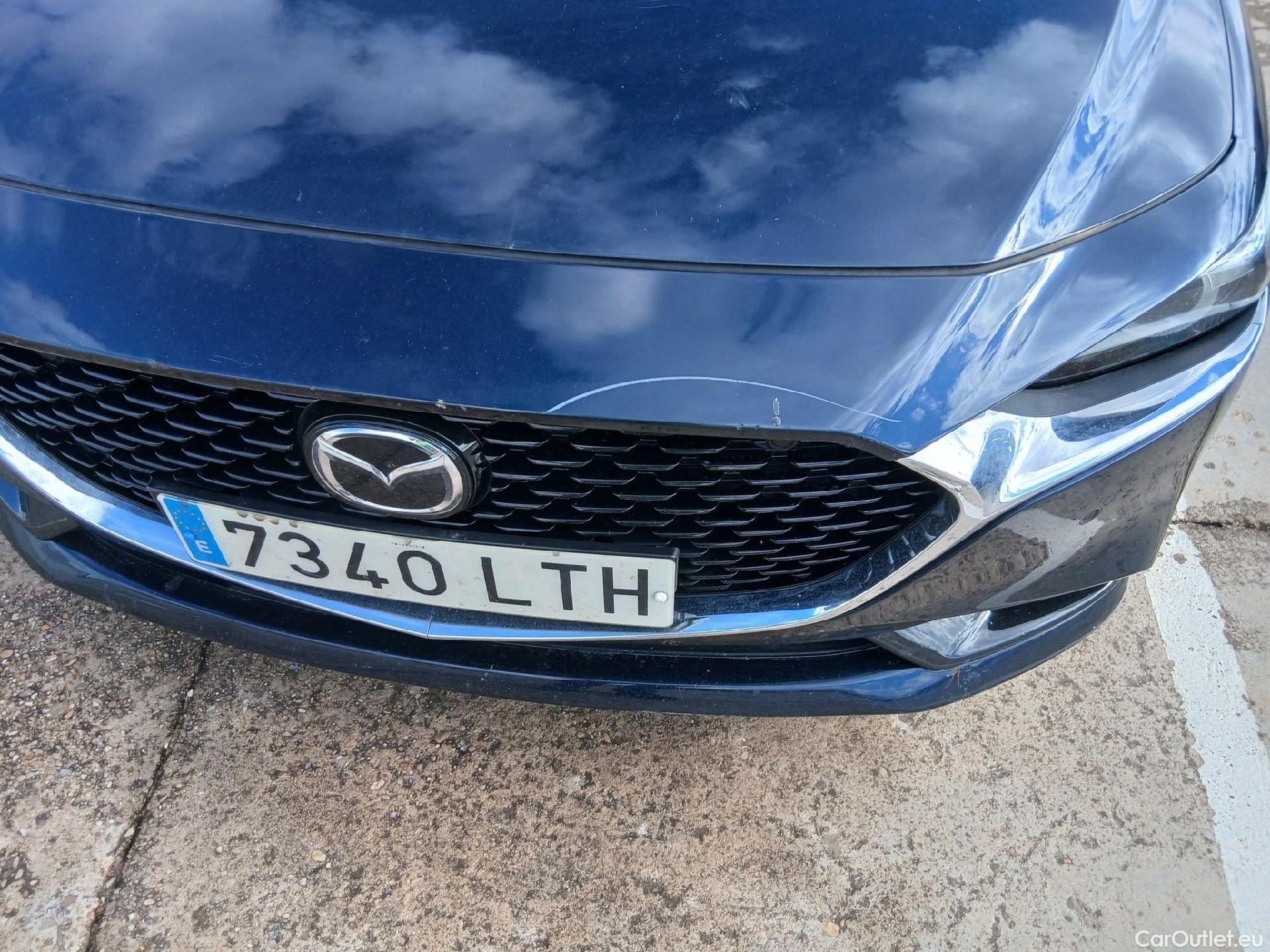  Mazda  3 MAZDA Mazda / 2019 / 4P / sedán 2.0 e-SKYACTIV-G 88KW ZENITH #20