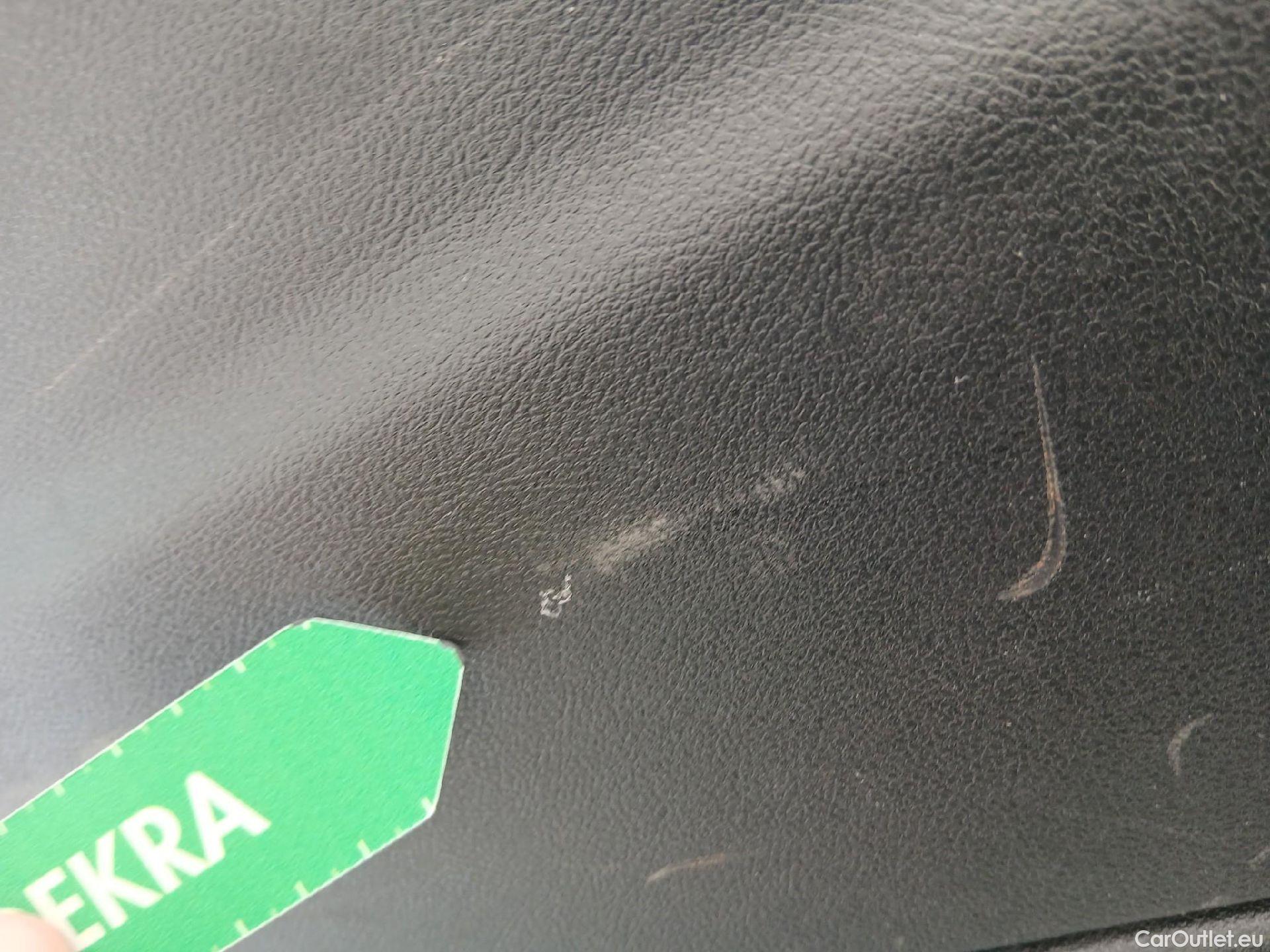  Bmw  Serie 5 BMW  / 2020 / 5P / familiar 520dA Touring #23