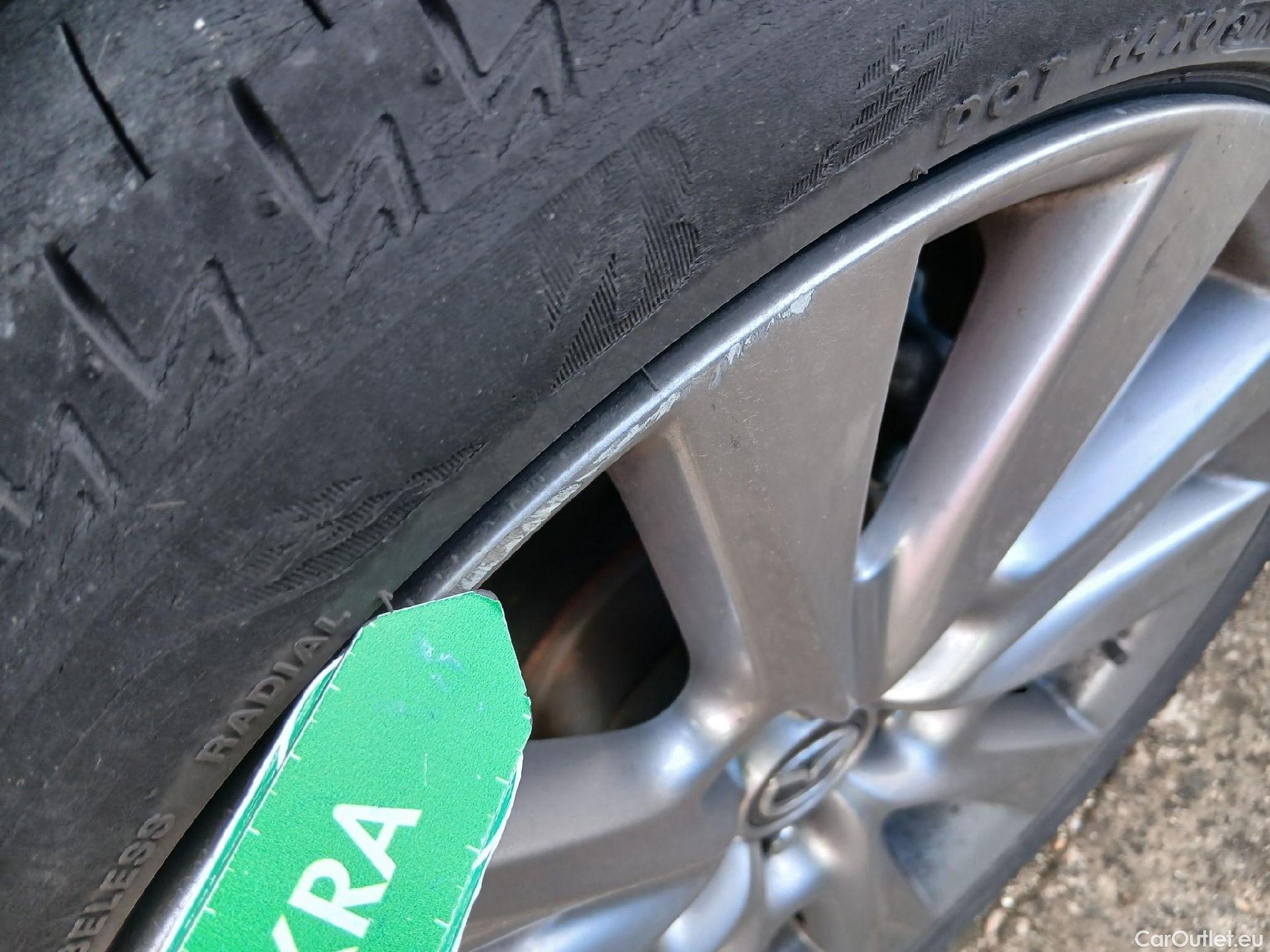  Mazda  3 MAZDA Mazda / 2019 / 4P / sedán 2.0 e-SKYACTIV-G 88KW ZENITH #8