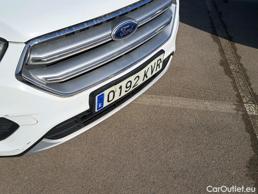  Ford  Kuga FORD  / 2016 / 5P / todoterreno 1.5 EcoBoost 88kW 4x2 Trend+ (CX) #17