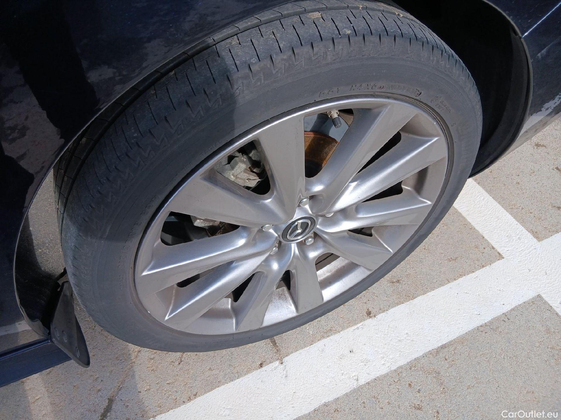  Mazda  3 MAZDA Mazda / 2019 / 4P / sedán 2.0 e-SKYACTIV-G 88KW ZENITH #7