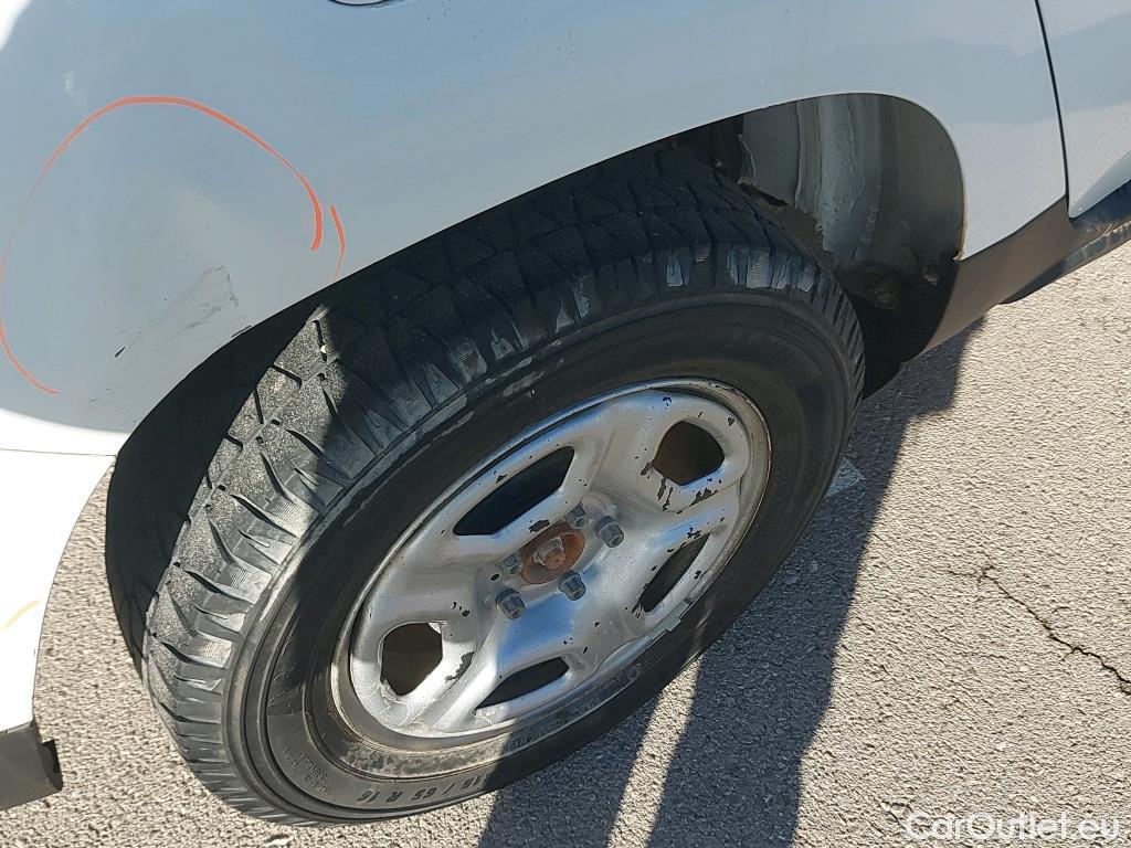  Dacia  Duster DACIA  / 2018 / 5P / todoterreno Essential Blue dCi 85kW (115CV) 4X4 #32