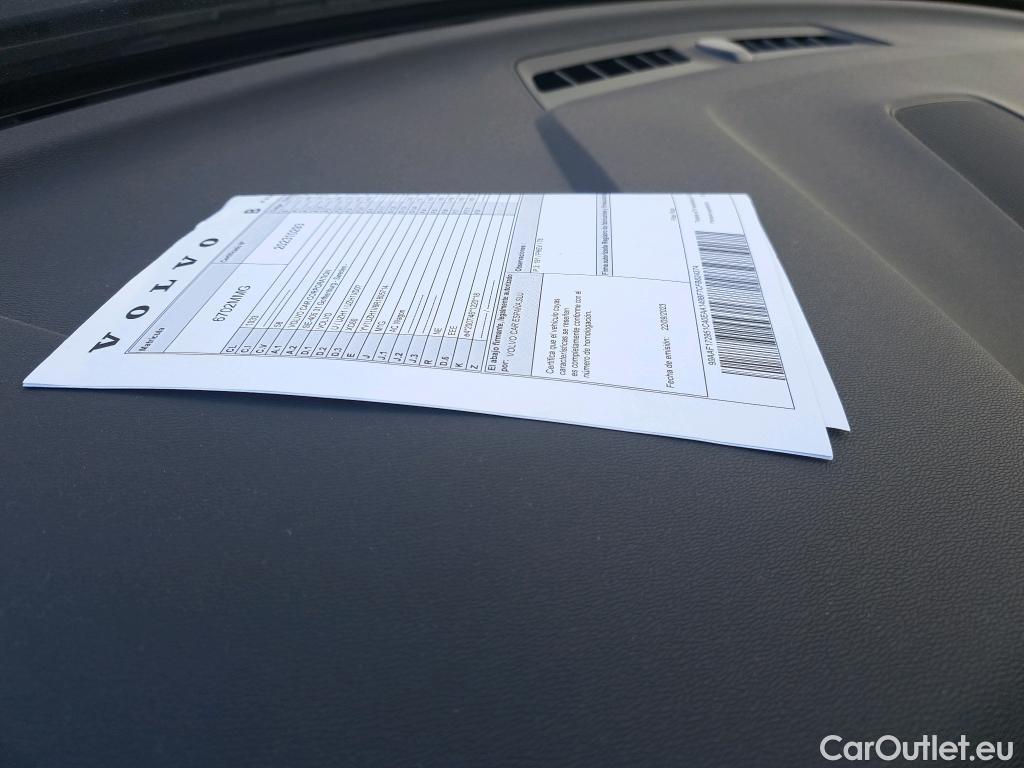  Volvo  XC60 VOLVO    2.0 T6 AWD Recharge Core Auto #5