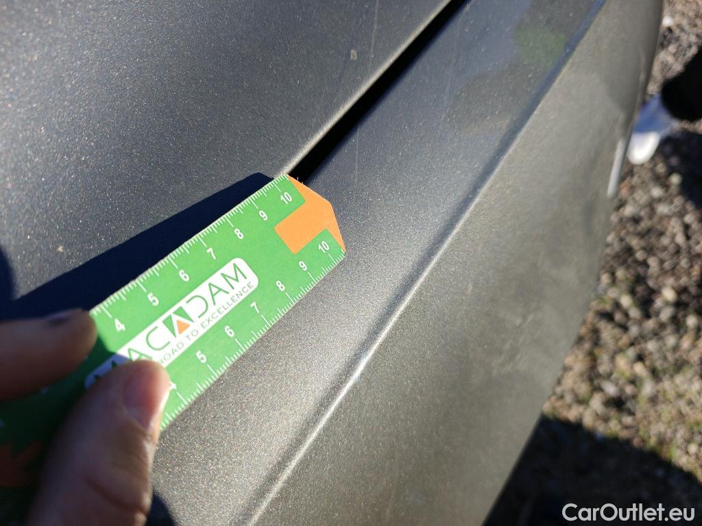  Alfa Romeo  TONALE Alfa Romeo  / 2022 / 5P / todoterreno 1.5 MHEV GASOLINA 160 CV Ti FWD (AC) #33