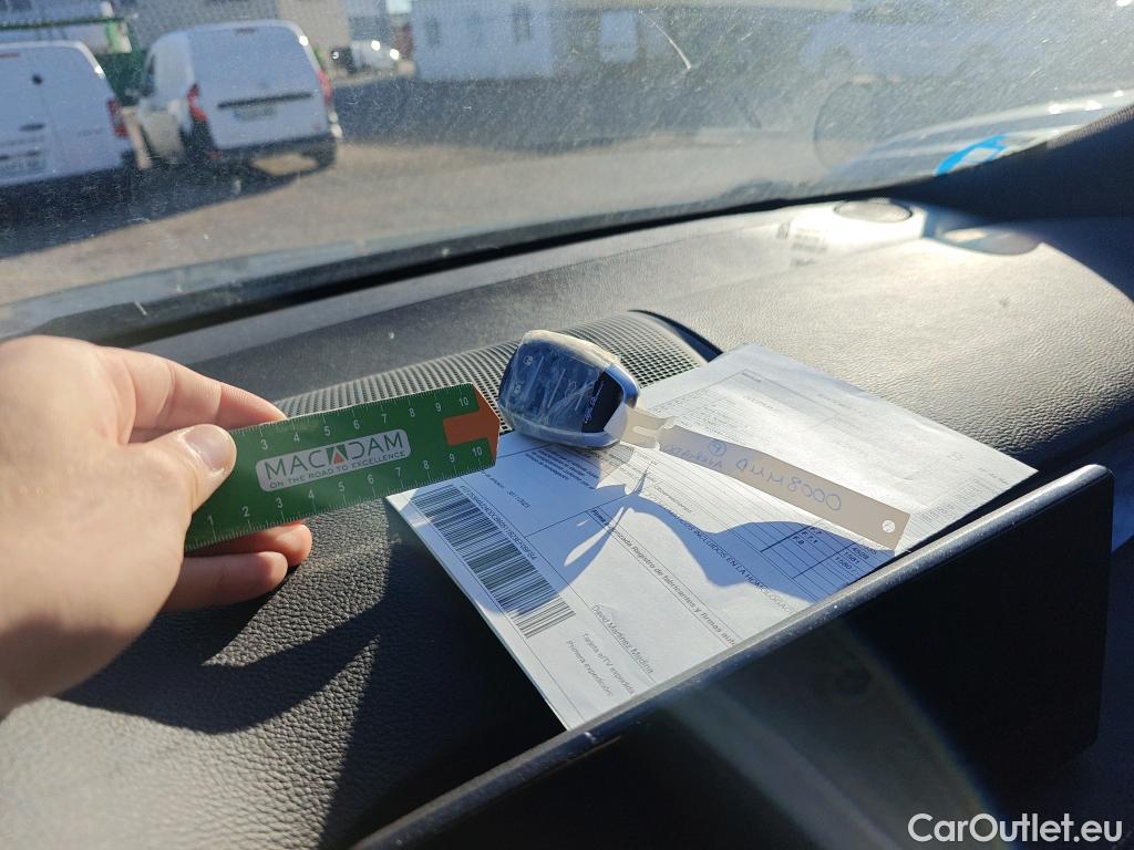  Alfa Romeo  TONALE Alfa Romeo  / 2022 / 5P / todoterreno 1.5 MHEV GASOLINA 160 CV Ti FWD (AC) #35