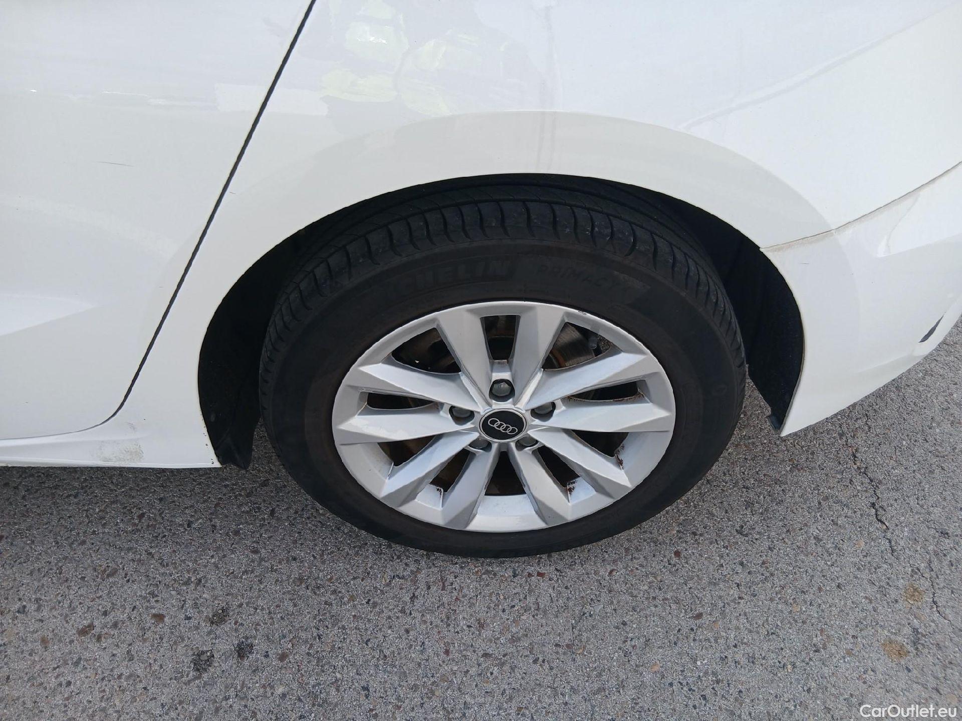  Audi  A3 AUDI  / 2020 / 5P / berlina con portón Sportback 30 TFSI 81kW (110CV) S tronic #8