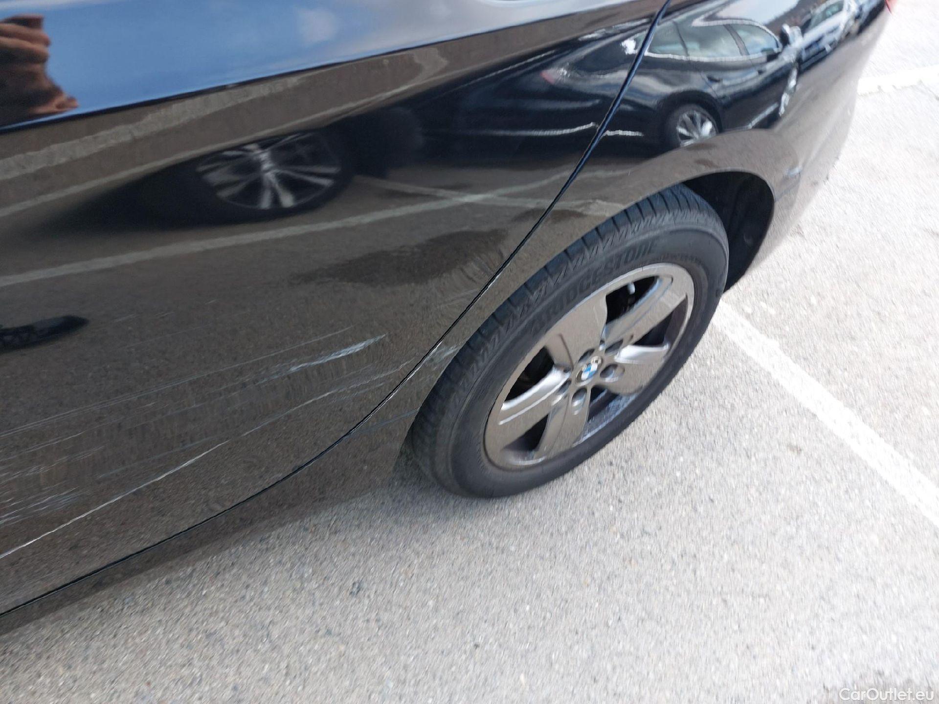  Bmw  Serie 1 BMW  / 2019 / 5P / berlina con portón 118i #16