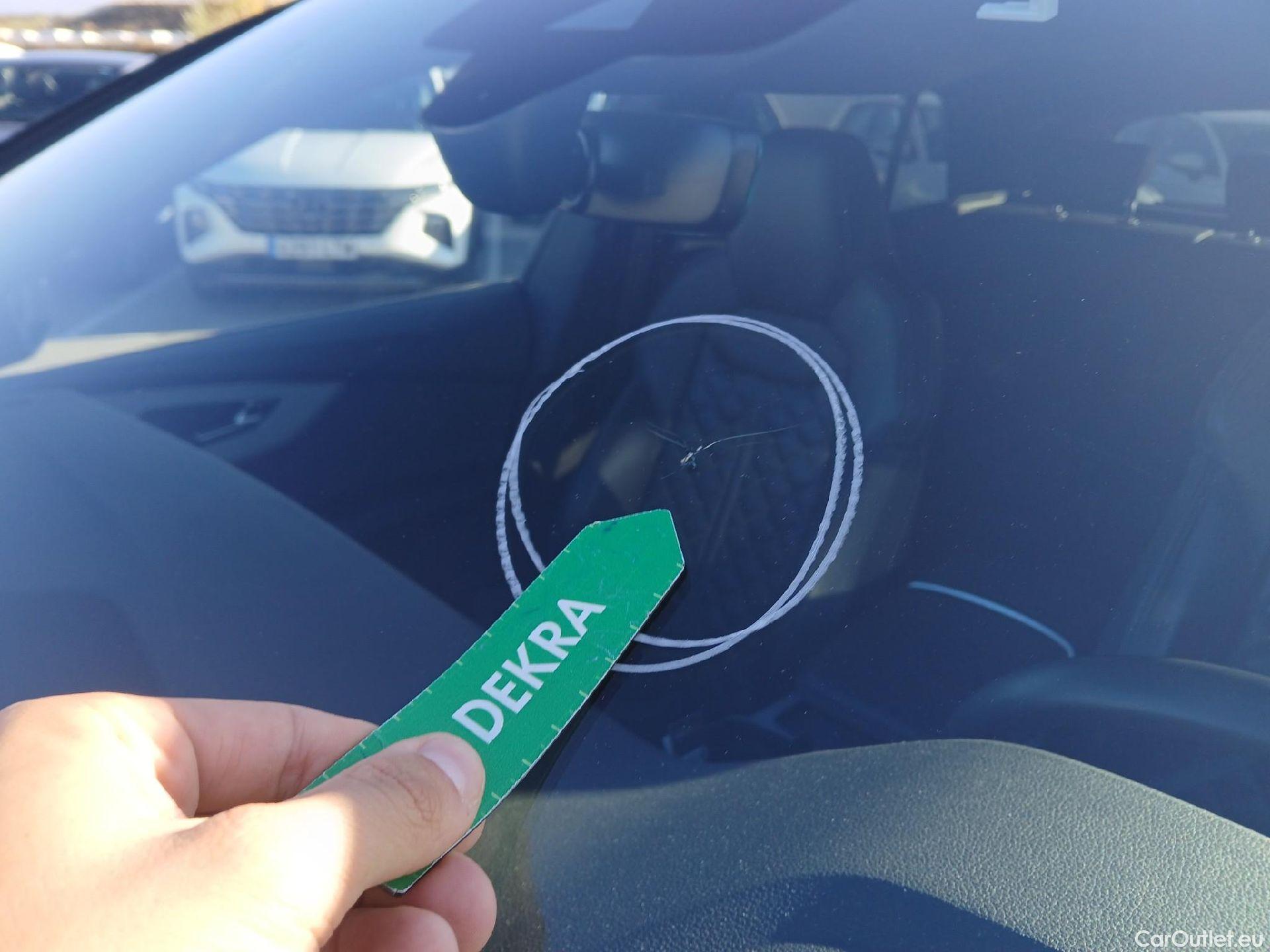  Audi  Q8 AUDI  / 2018 / 5P / todoterreno 55 TFSIe 280kW Black L quattro tiptronic #4