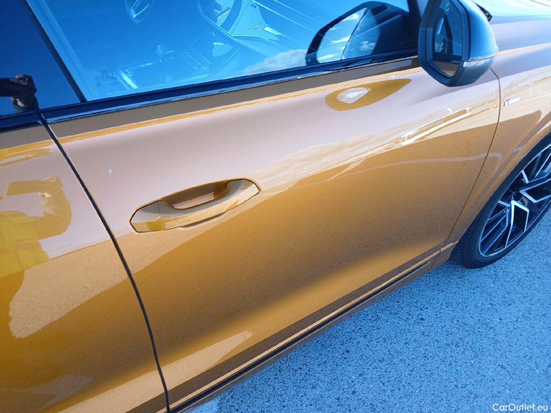  Audi  Q8 AUDI  / 2018 / 5P / todoterreno 55 TFSIe 280kW Black L quattro tiptronic #14