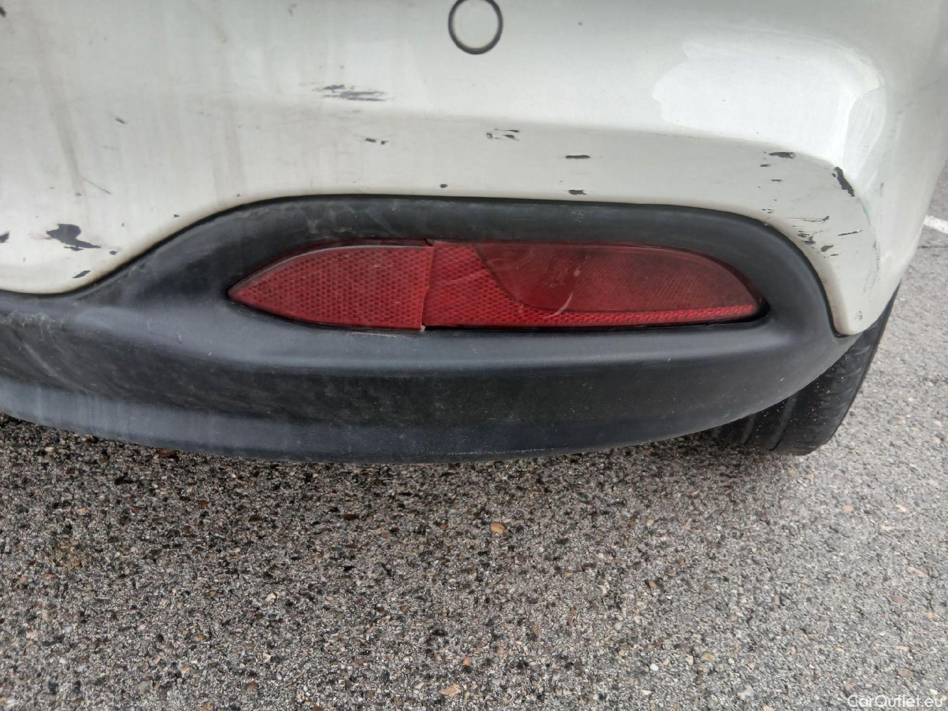  Fiat  Tipo FIAT  5p 2G berlina con portón 1.6 Business 88kW (120CV) Multijet II #39