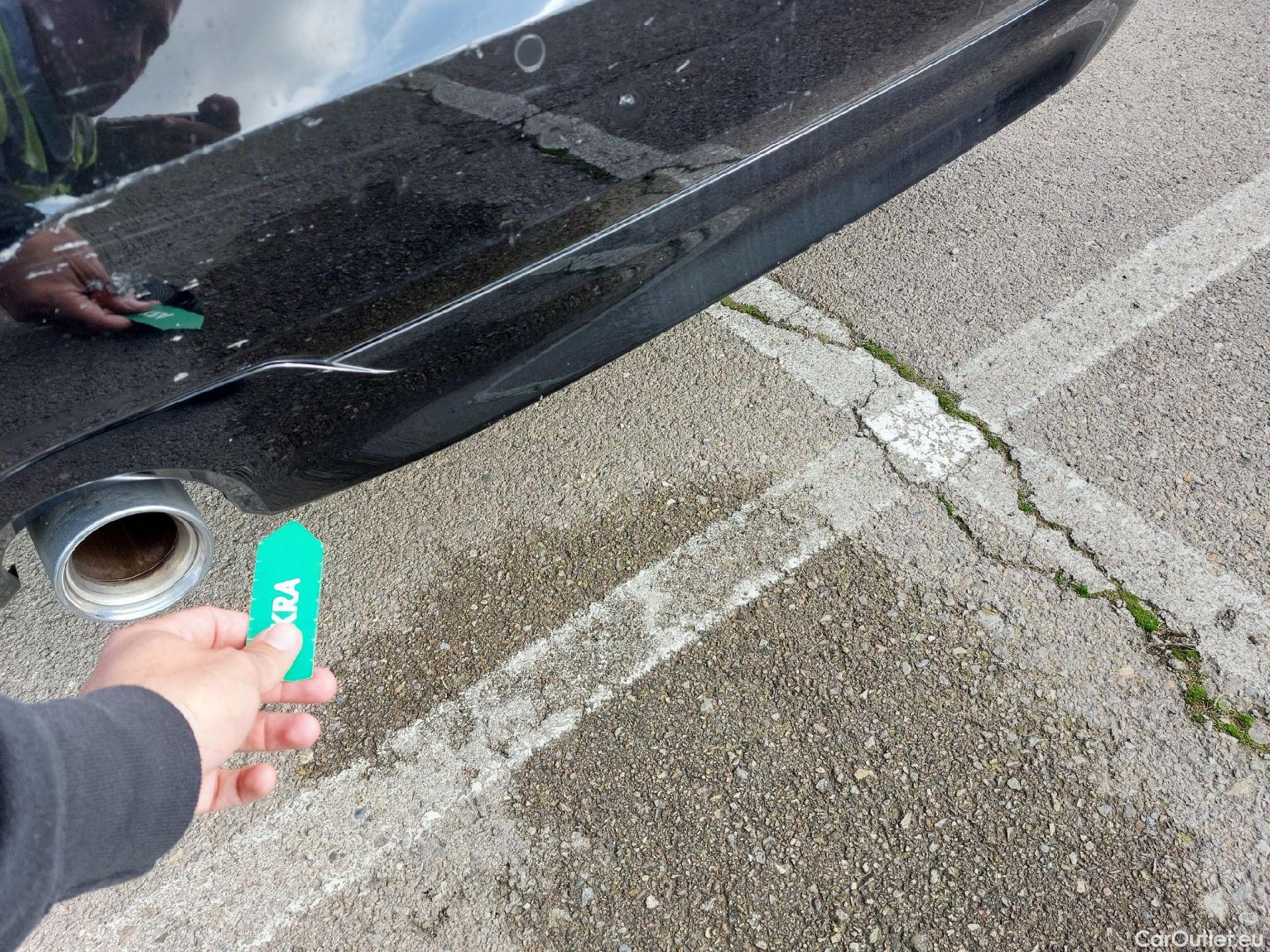  Bmw  Serie 1 BMW  / 2019 / 5P / berlina con portón 118i #24