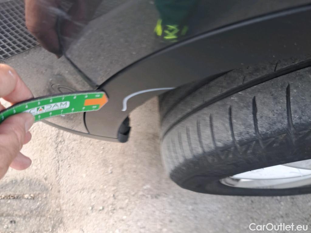  Bmw  X2 BMW  / 2017 / 5P / todoterreno sDrive18d #37