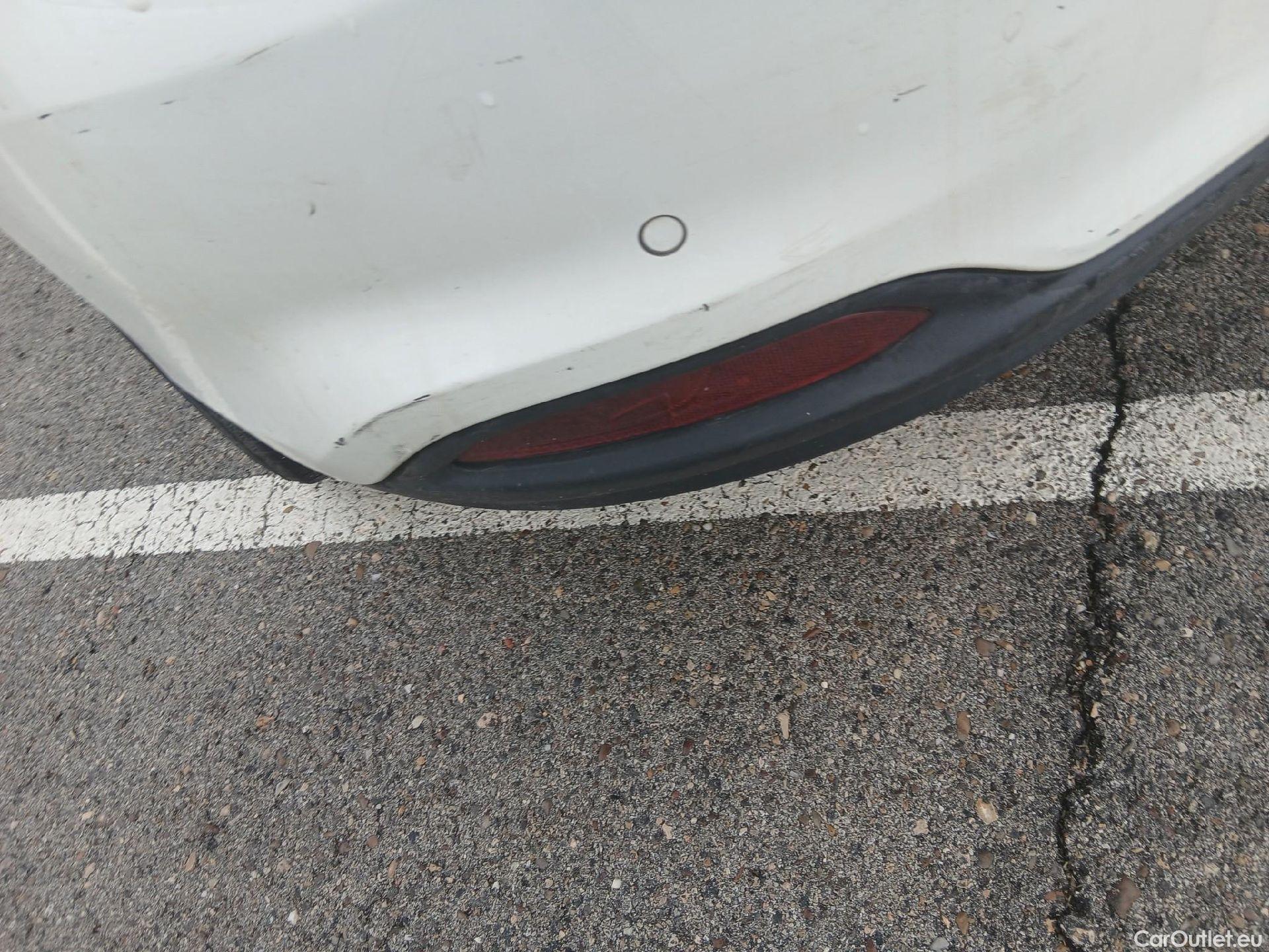  Fiat  Tipo FIAT  5p 2G berlina con portón 1.6 Business 88kW (120CV) Multijet II #40