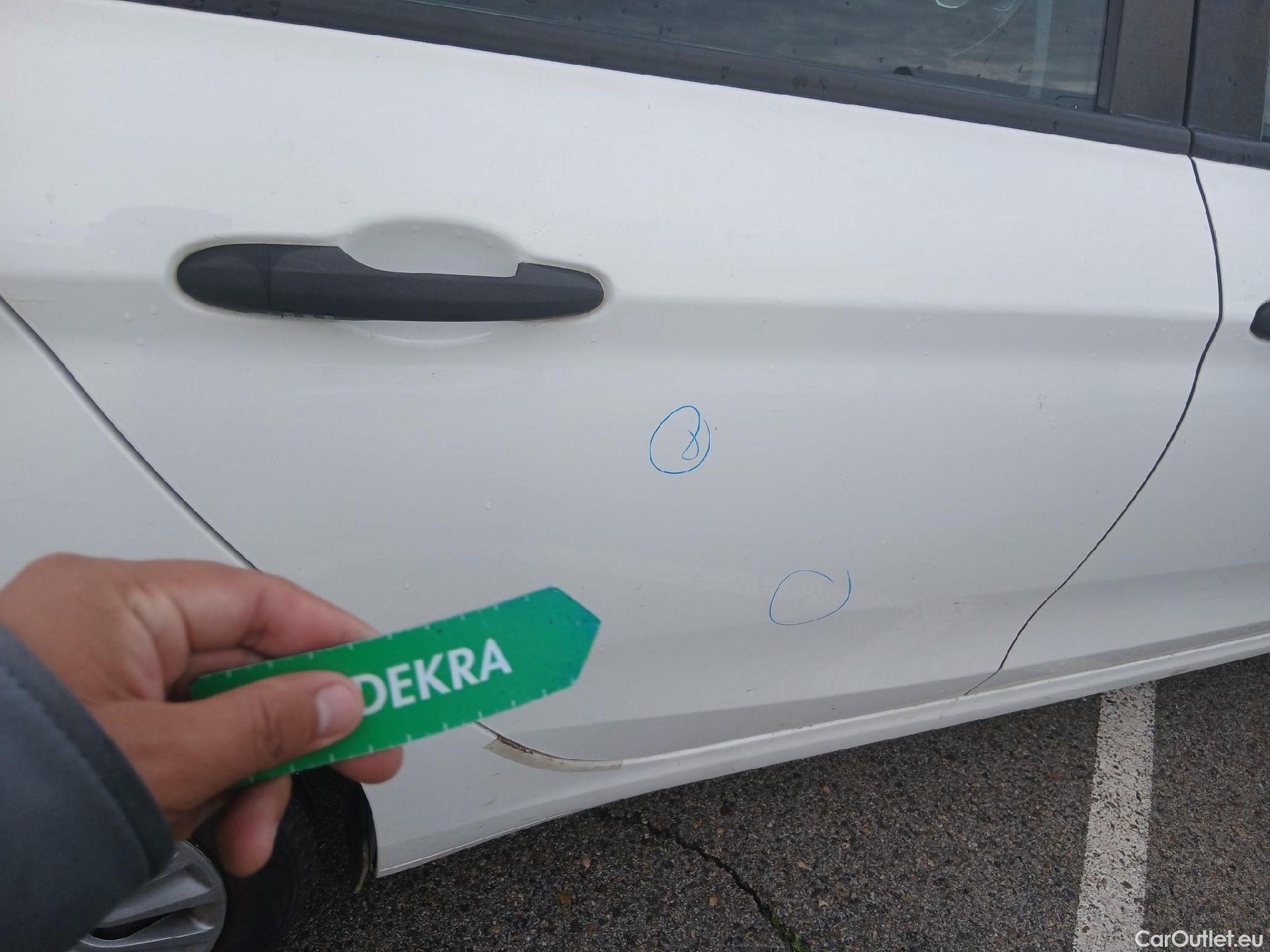  Fiat  Tipo FIAT  5p 2G berlina con portón 1.6 Business 88kW (120CV) Multijet II #48