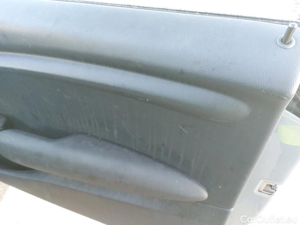  Mini  Cooper MINI MINI / 2014 / 3P / berlina con portón ONE #36