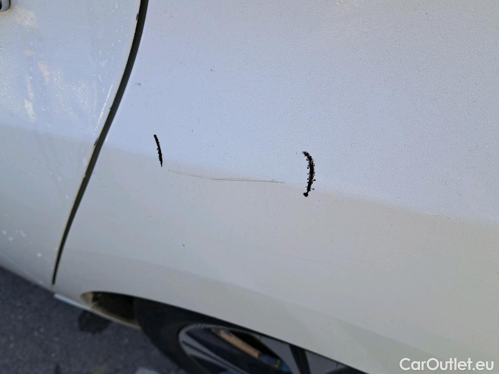  Nissan  Leaf NISSAN  / 2017 / 5P / berlina con portón 40kWh N-Connecta #16