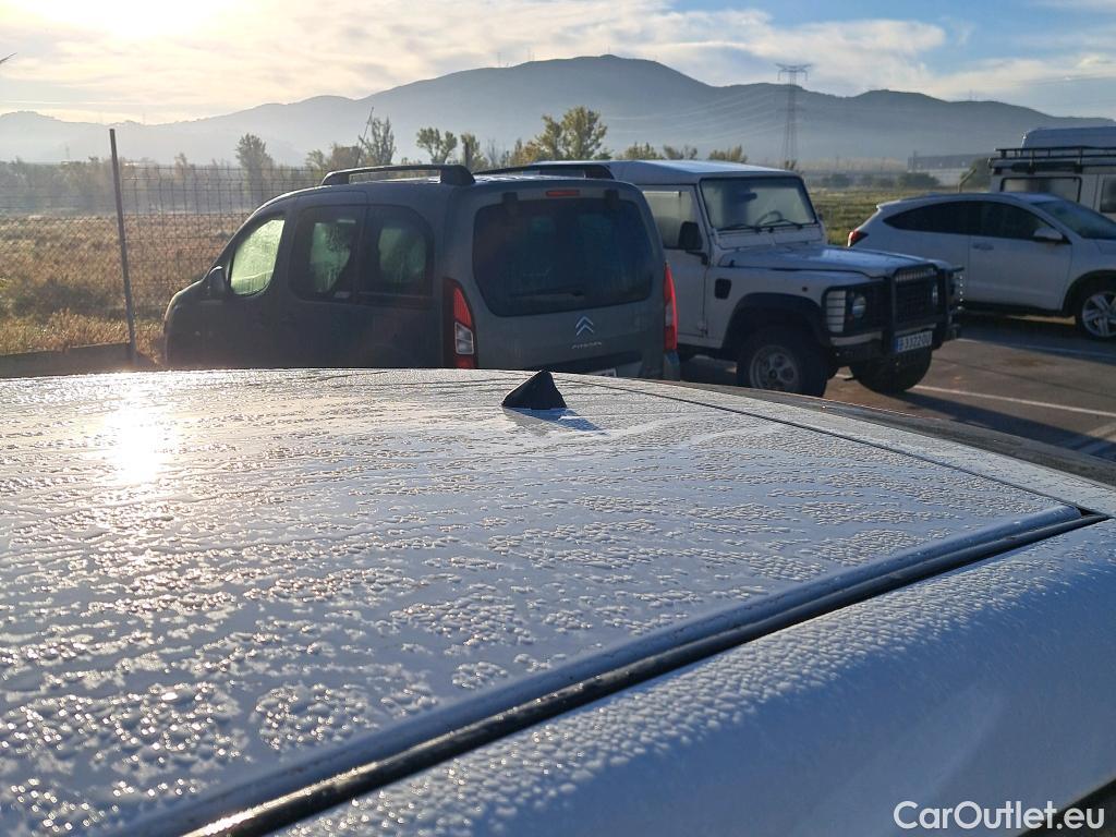  Nissan  Leaf NISSAN  / 2017 / 5P / berlina con portón 40kWh N-Connecta #23