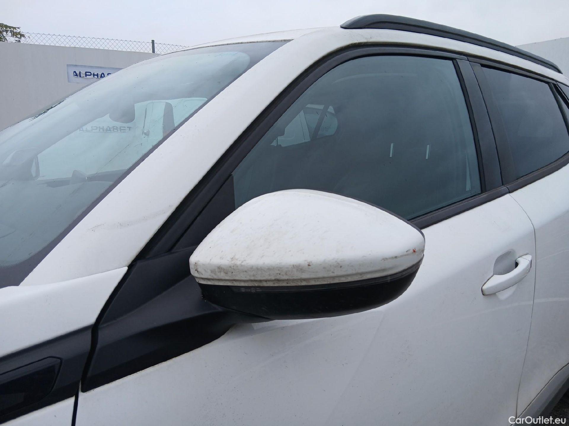  Peugeot  2008 PEUGEOT  / 2019 / 5P / todoterreno Allure BlueHDI 130 S&S EAT8 #8