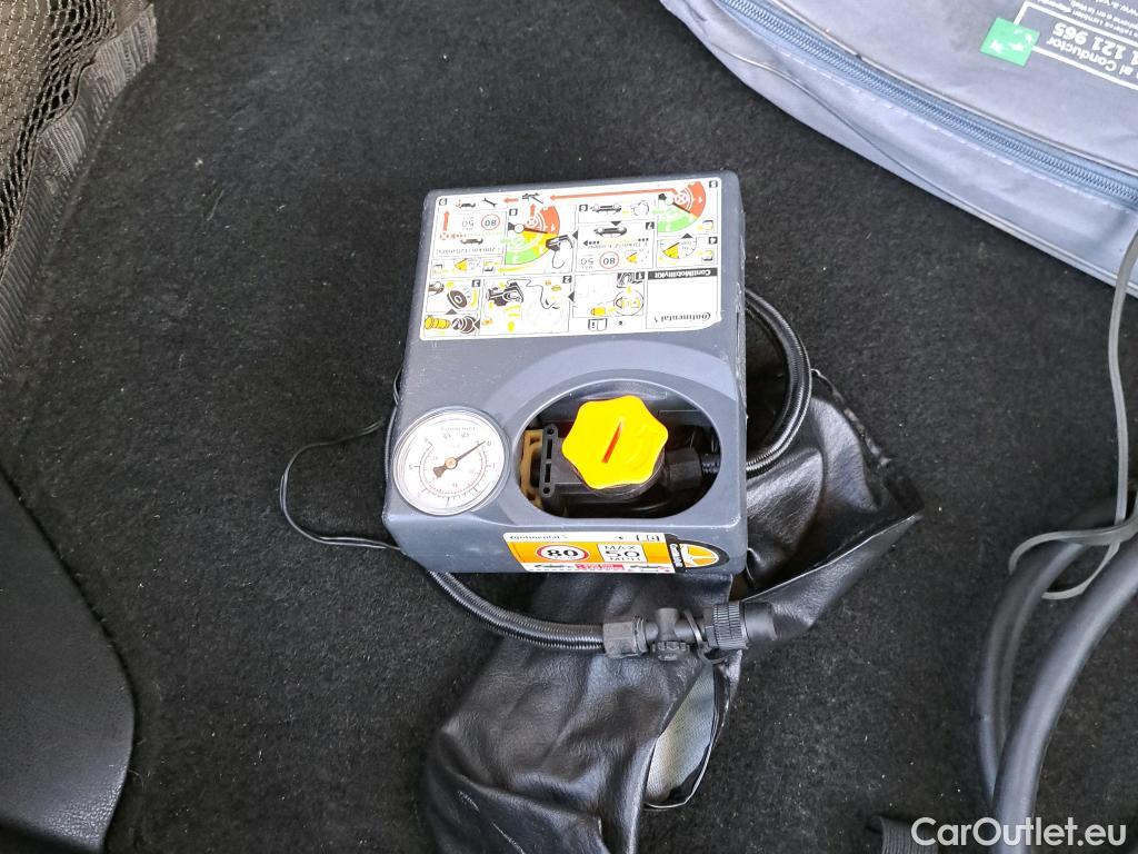  Nissan  Leaf NISSAN  / 2017 / 5P / berlina con portón 40kWh N-Connecta #4