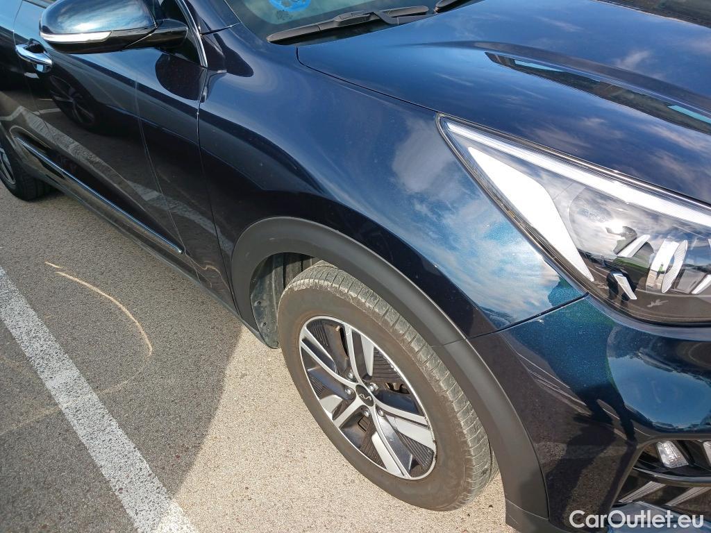  KIA  Niro KIA  / 2019 / 5P / crossover 1.6 GDi PHEV 104kW (141CV) Drive #29