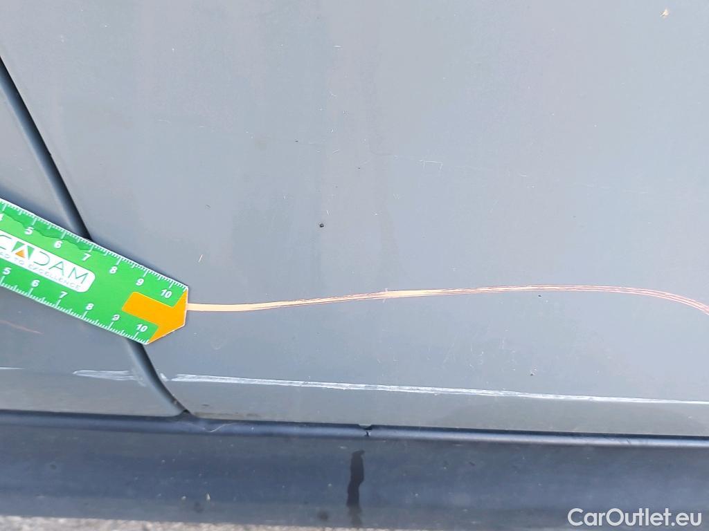  Mini  Cooper MINI MINI / 2014 / 3P / berlina con portón ONE #23