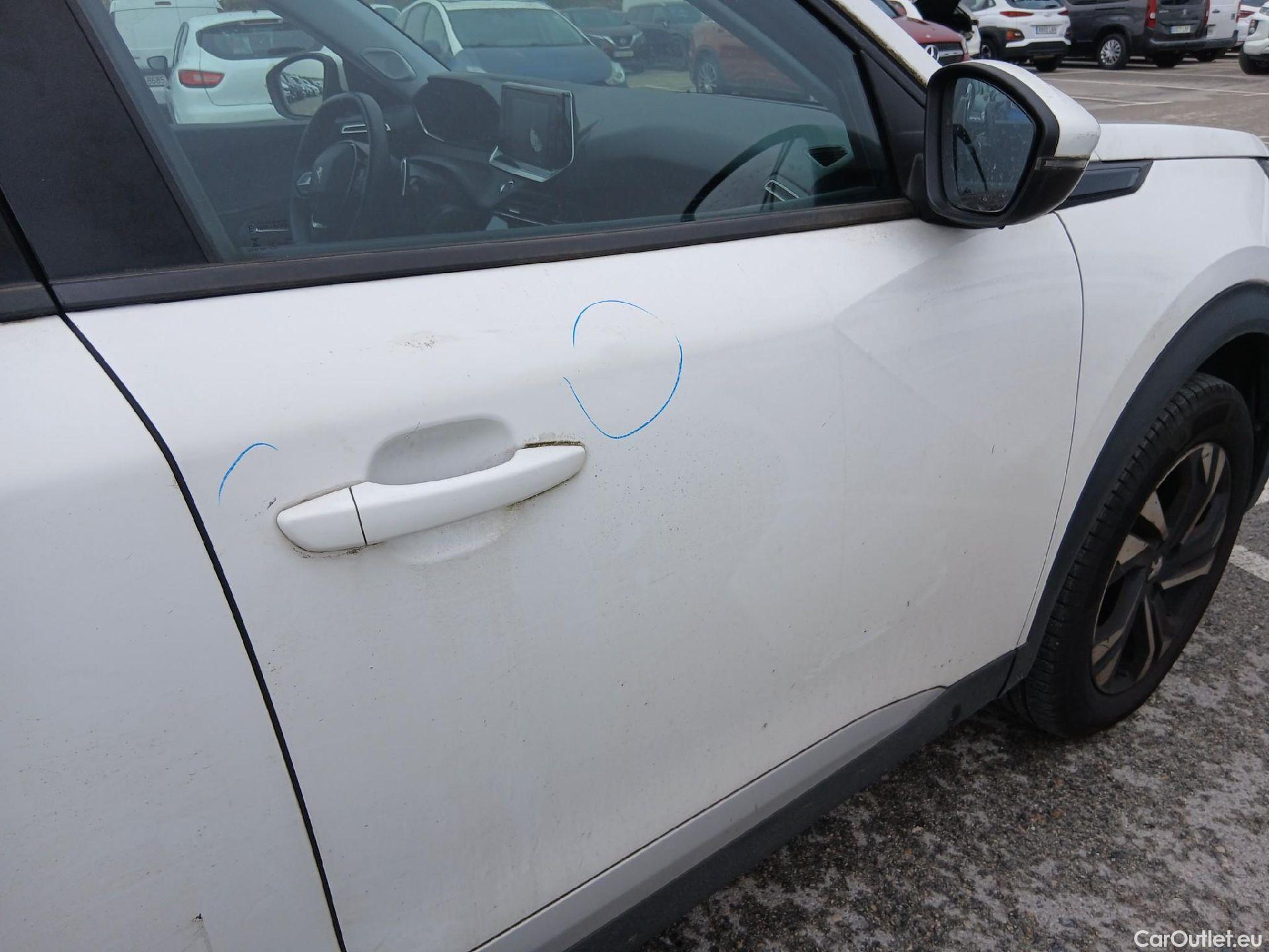  Peugeot  2008 PEUGEOT  / 2019 / 5P / todoterreno Allure BlueHDI 130 S&S EAT8 #42