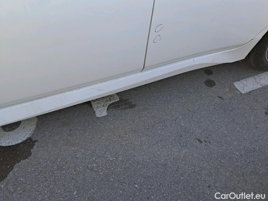  Nissan  Leaf NISSAN  / 2017 / 5P / berlina con portón 40kWh N-Connecta #13