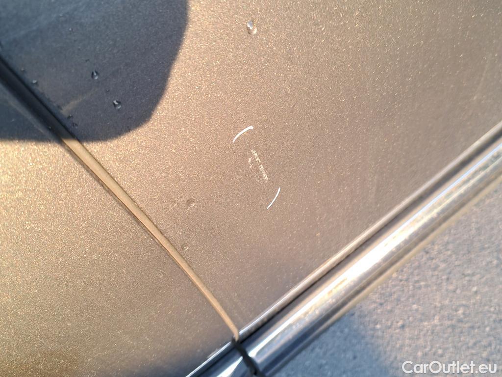  Peugeot  3008 PEUGEOT  Hybrid / 2020 / 5P / todoterreno 225 e-EAT8 Allure #18