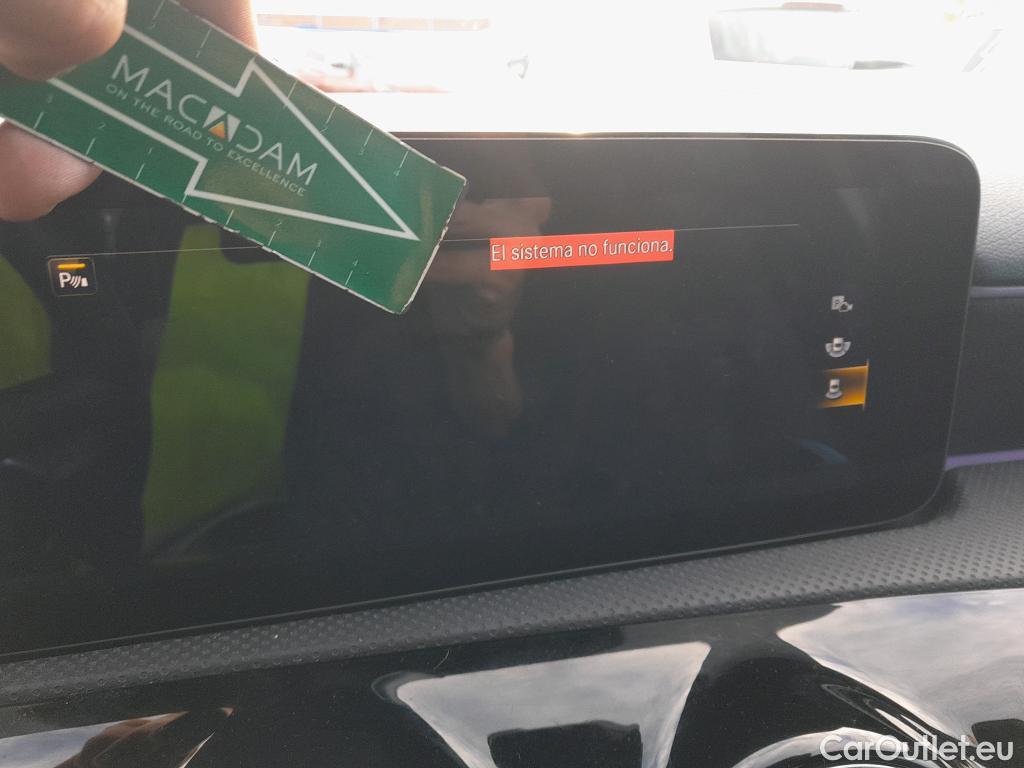  Mercedes  A-Klasse MERCEDES-BENZ Clase A / 2018 / 5P / berlina con portón A 250 e #18