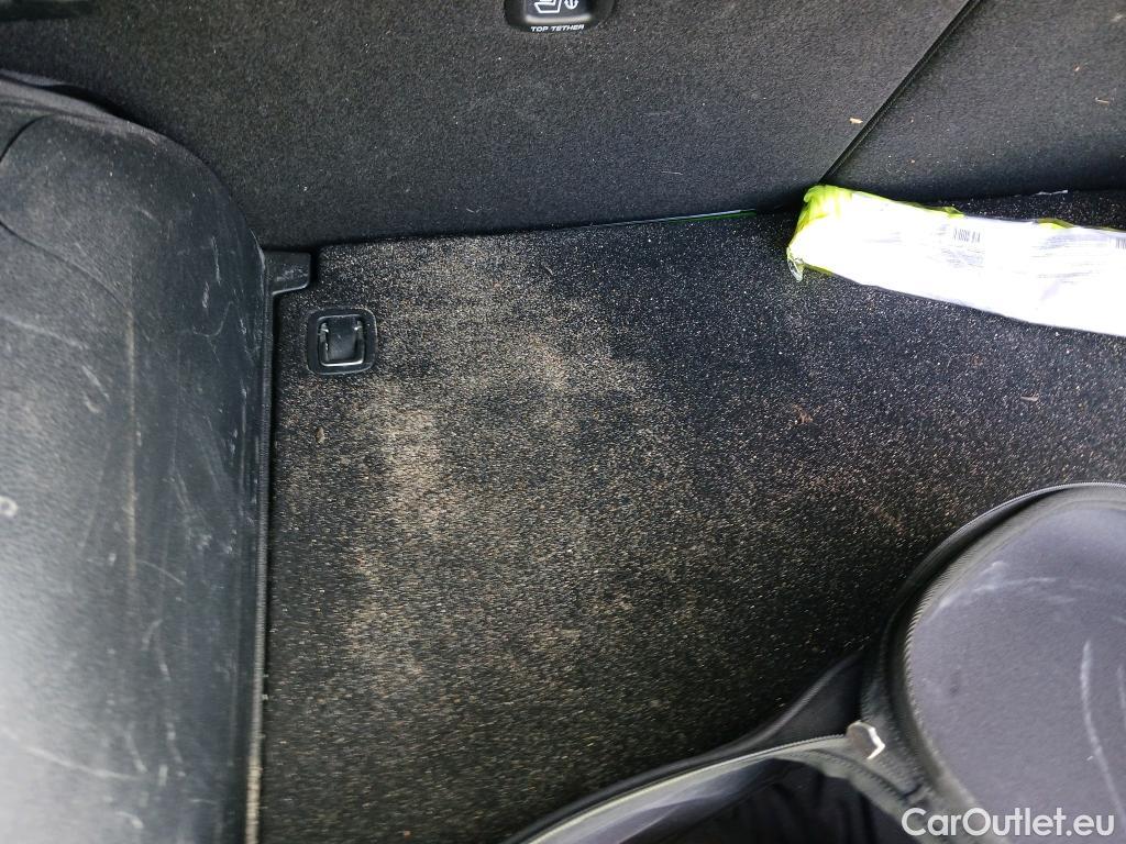  KIA  Niro KIA  / 2019 / 5P / crossover 1.6 GDi PHEV 104kW (141CV) Drive #12