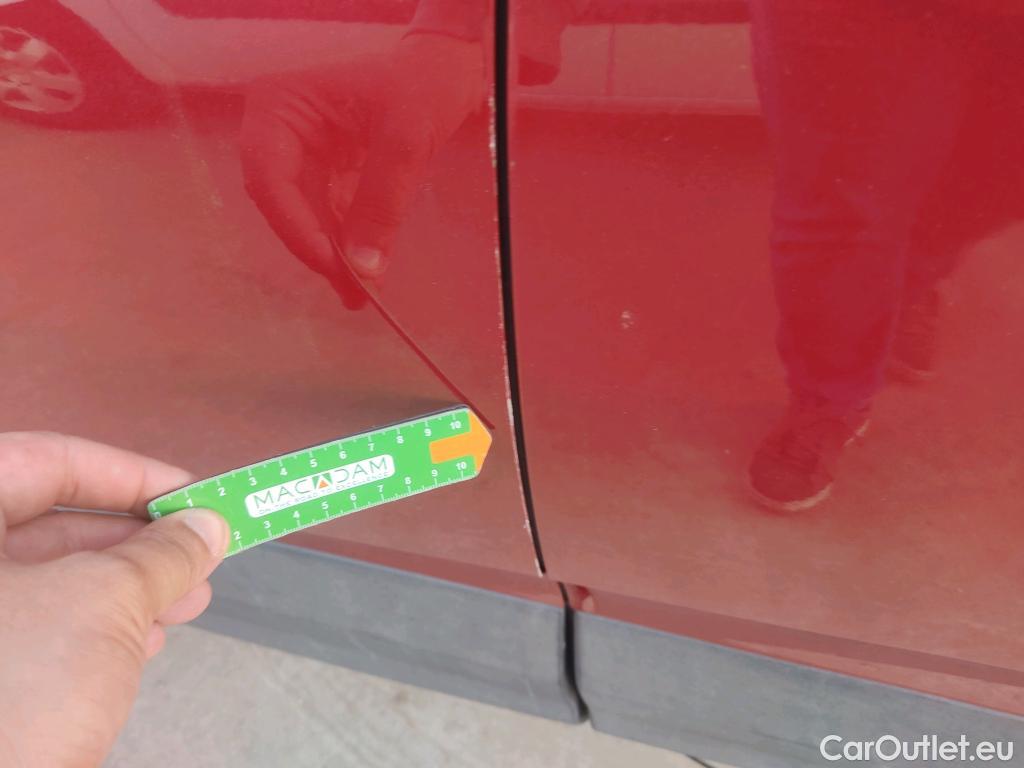  Opel   Grandland X OPEL / 2017 / 5P / todoterreno 1.2 Turbo Ultimate Auto #4