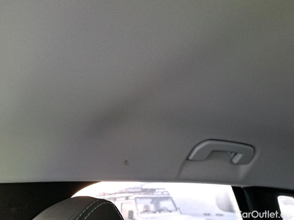  Peugeot  3008 PEUGEOT  Hybrid / 2020 / 5P / todoterreno 225 e-EAT8 Allure #1