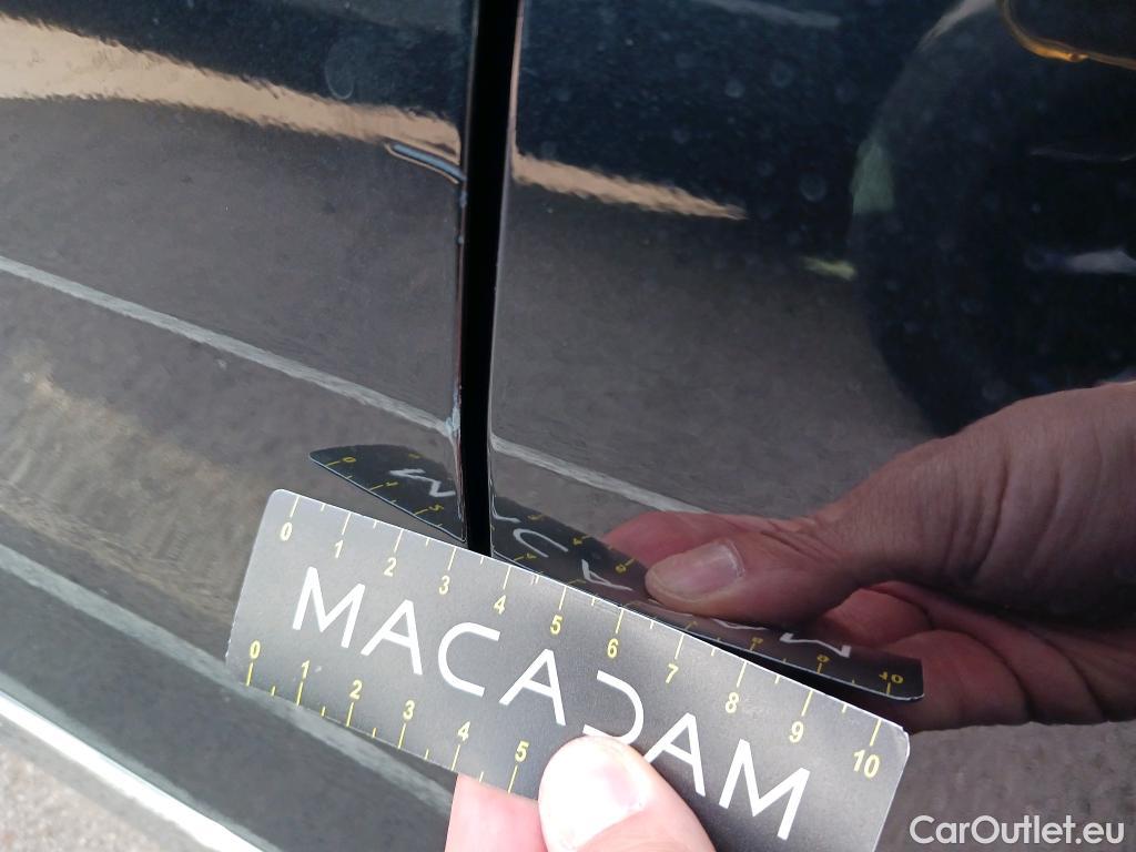  KIA  Niro KIA  / 2019 / 5P / crossover 1.6 GDi PHEV 104kW (141CV) Drive #24