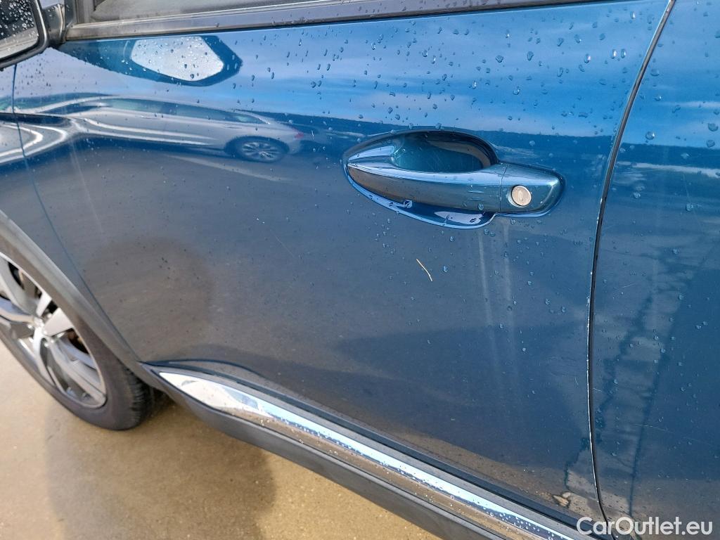  Peugeot  5008 PEUGEOT  / 2020 / 5P / todoterreno 1.5 BlueHDi 96kW S&S Allure Pack EAT8 #5