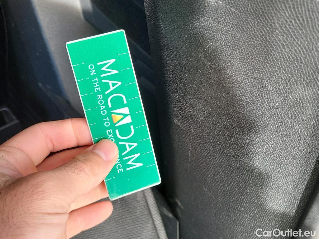  Peugeot  5008 PEUGEOT  / 2020 / 5P / todoterreno 1.5 BlueHDi 96kW S&S Allure Pack EAT8 #18