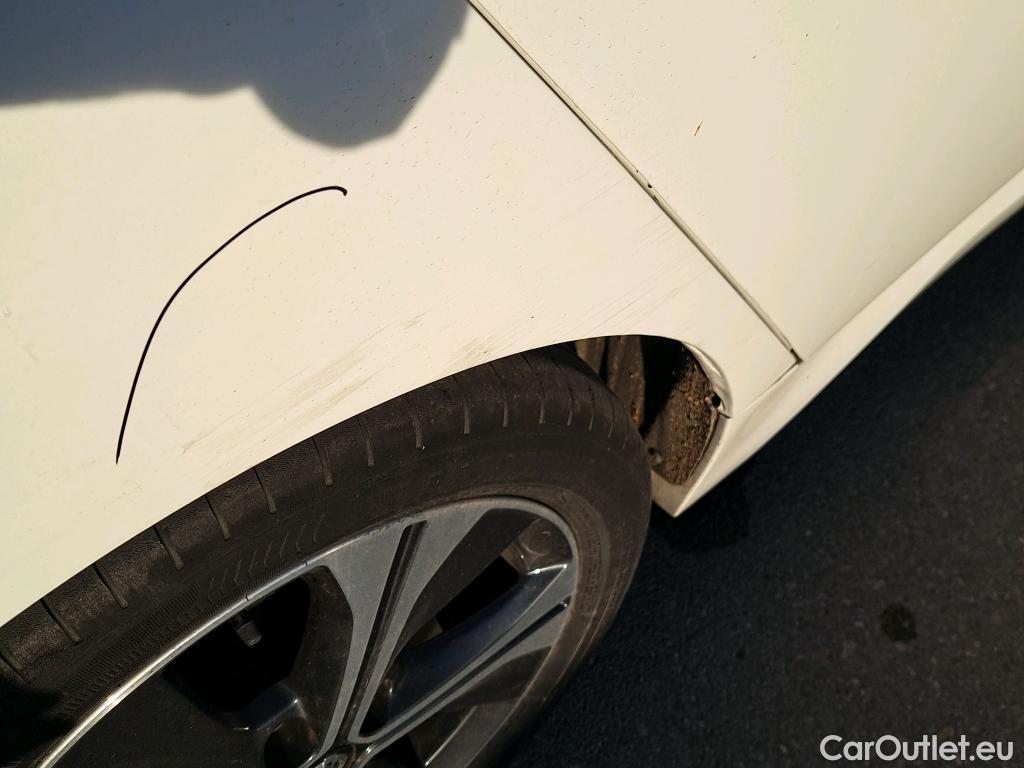  Nissan  Leaf NISSAN  / 2017 / 5P / berlina con portón 40kWh N-Connecta #18