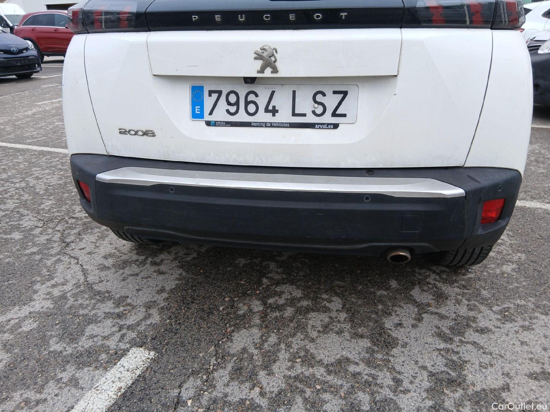  Peugeot  2008 PEUGEOT  / 2019 / 5P / todoterreno Allure BlueHDI 130 S&S EAT8 #24