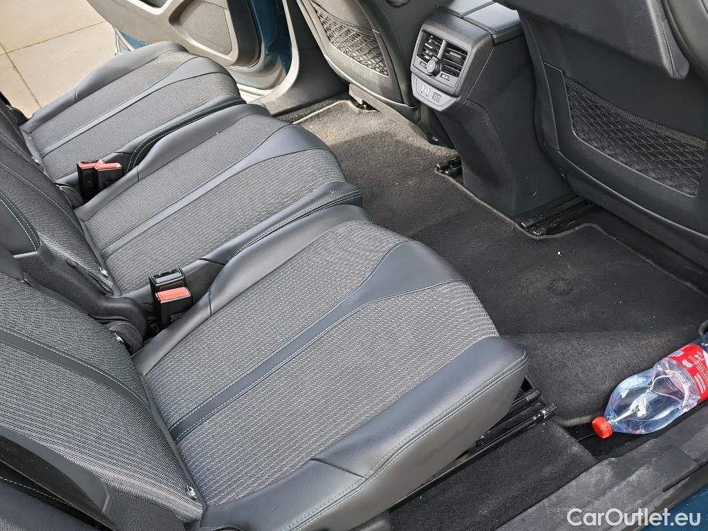  Peugeot  5008 PEUGEOT  / 2020 / 5P / todoterreno 1.5 BlueHDi 96kW S&S Allure Pack EAT8 #24