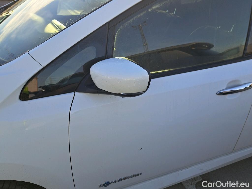  Nissan  Leaf NISSAN  / 2017 / 5P / berlina con portón 40kWh N-Connecta #7