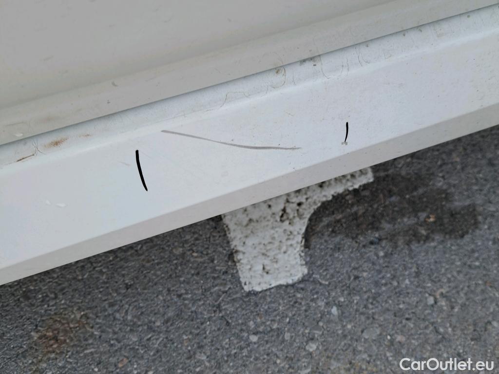  Nissan  Leaf NISSAN  / 2017 / 5P / berlina con portón 40kWh N-Connecta #14