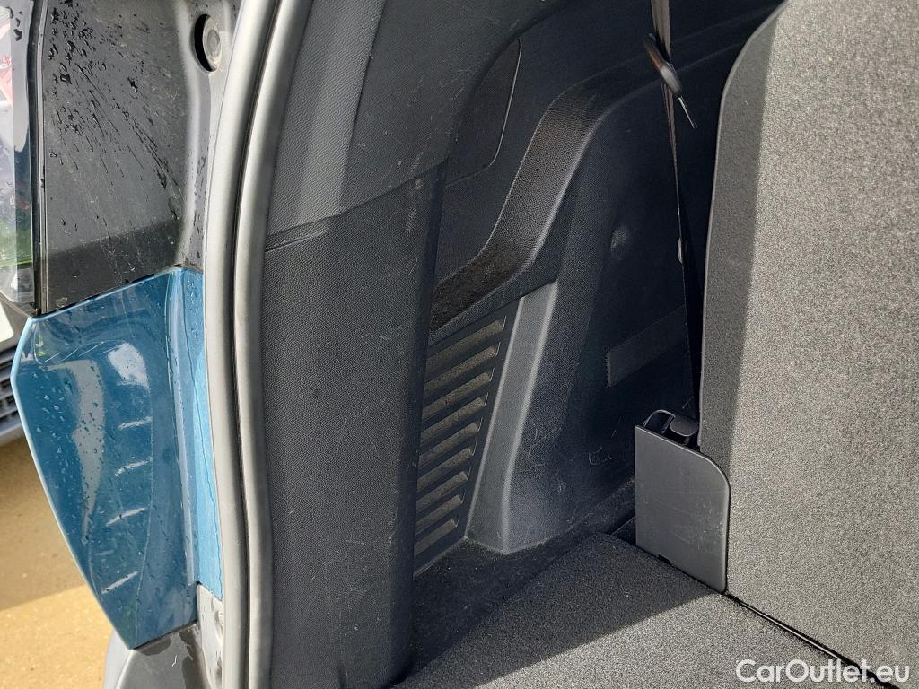  Peugeot  5008 PEUGEOT  / 2020 / 5P / todoterreno 1.5 BlueHDi 96kW S&S Allure Pack EAT8 #19