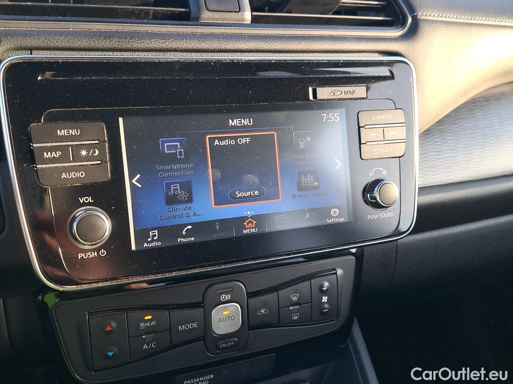  Nissan  Leaf NISSAN  / 2017 / 5P / berlina con portón 40kWh N-Connecta #9