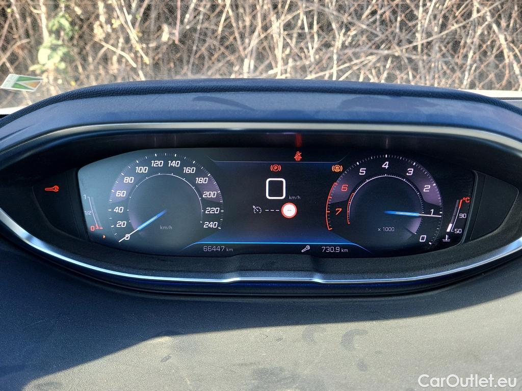  Peugeot  3008  Active Pack 1.2 PureTech 130CV MT6 E6d #17