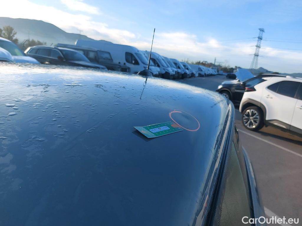  Mini  Cooper MINI MINI / 2014 / 3P / berlina con portón ONE #52