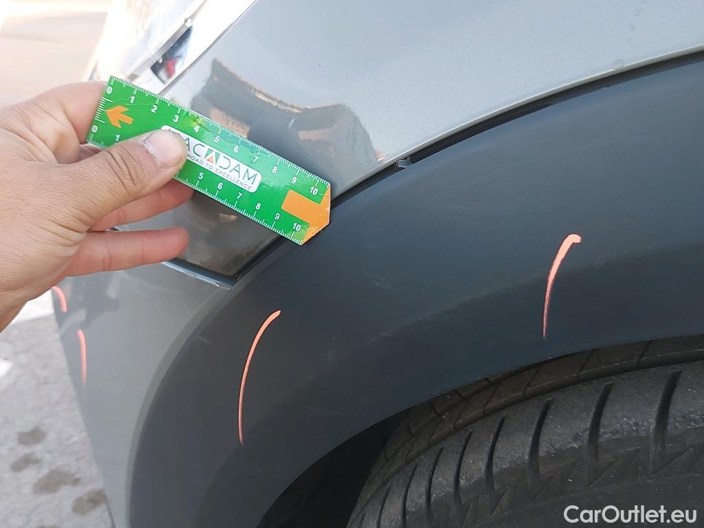  Mini  Cooper MINI MINI / 2014 / 3P / berlina con portón ONE #44